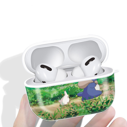となりのトトロ 草壁メイ 草壁サツキ My Neighbor Totoro Satsuki Kusakabe Mei Kusakabe 【AirPods Pro用】ハードシェル保護ケース 耐衝撃・防指紋・カラビナ付き商品仕様