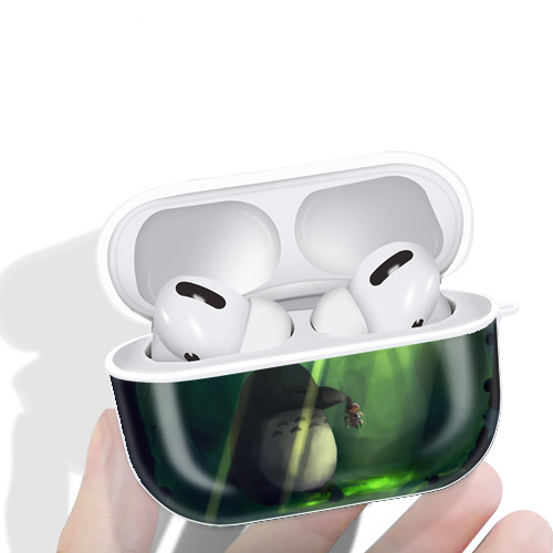 となりのトトロ 草壁メイ 草壁サツキ My Neighbor Totoro Satsuki Kusakabe Mei Kusakabe 【AirPods Pro用】ハードシェル保護ケース 耐衝撃・防指紋・カラビナ付き商品仕様