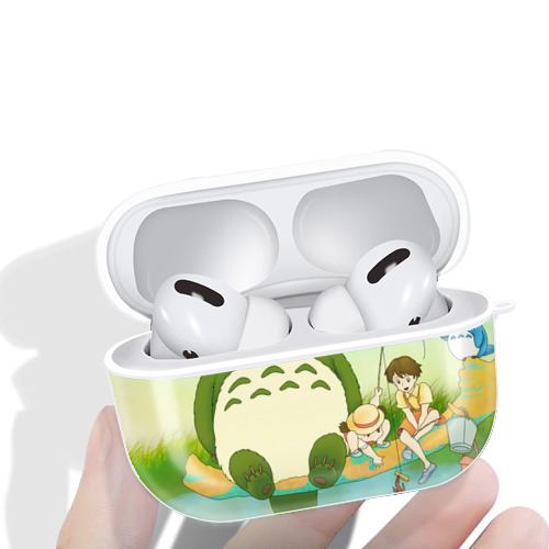 となりのトトロ 草壁メイ 草壁サツキ My Neighbor Totoro Satsuki Kusakabe Mei Kusakabe 【AirPods Pro用】ハードシェル保護ケース 耐衝撃・防指紋・カラビナ付き商品仕様