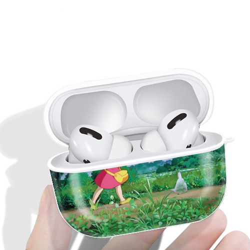 となりのトトロ 草壁メイ 草壁サツキ My Neighbor Totoro Satsuki Kusakabe Mei Kusakabe 【AirPods Pro用】ハードシェル保護ケース 耐衝撃・防指紋・カラビナ付き商品仕様