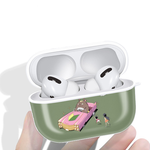 となりのトトロ 草壁メイ 草壁サツキ My Neighbor Totoro Satsuki Kusakabe Mei Kusakabe 【AirPods Pro用】ハードシェル保護ケース 耐衝撃・防指紋・カラビナ付き商品仕様