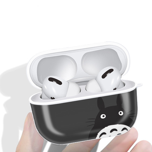 となりのトトロ 草壁メイ 草壁サツキ My Neighbor Totoro Satsuki Kusakabe Mei Kusakabe 【AirPods Pro用】ハードシェル保護ケース 耐衝撃・防指紋・カラビナ付き商品仕様