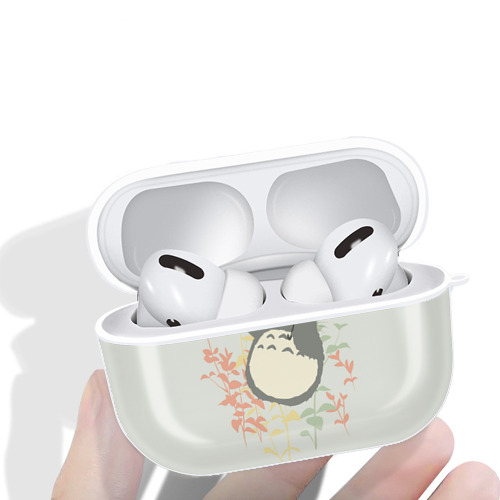 となりのトトロ 草壁メイ 草壁サツキ My Neighbor Totoro Satsuki Kusakabe Mei Kusakabe 【AirPods Pro用】ハードシェル保護ケース 耐衝撃・防指紋・カラビナ付き商品仕様
