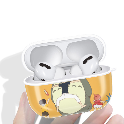 となりのトトロ 草壁メイ 草壁サツキ My Neighbor Totoro Satsuki Kusakabe Mei Kusakabe 【AirPods Pro用】ハードシェル保護ケース 耐衝撃・防指紋・カラビナ付き商品仕様