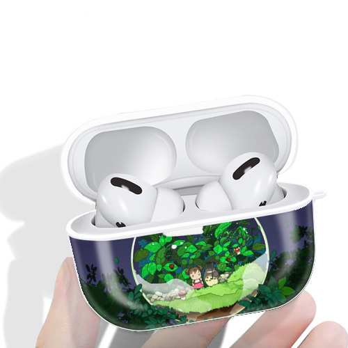 となりのトトロ 草壁メイ 草壁サツキ My Neighbor Totoro Satsuki Kusakabe Mei Kusakabe 【AirPods Pro用】ハードシェル保護ケース 耐衝撃・防指紋・カラビナ付き商品仕様