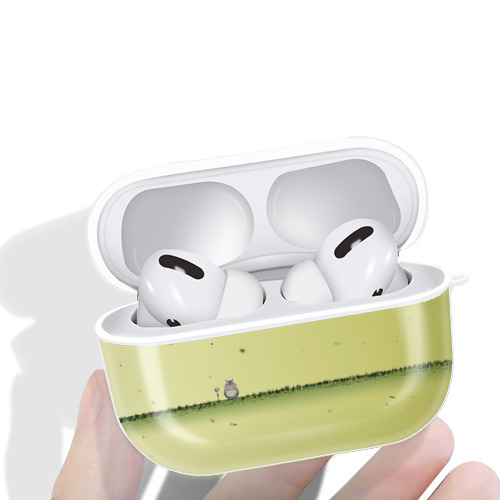 となりのトトロ 草壁メイ 草壁サツキ My Neighbor Totoro Satsuki Kusakabe Mei Kusakabe 【AirPods Pro用】ハードシェル保護ケース 耐衝撃・防指紋・カラビナ付き商品仕様