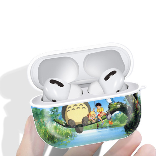 となりのトトロ 草壁メイ 草壁サツキ My Neighbor Totoro Satsuki Kusakabe Mei Kusakabe 【AirPods Pro用】ハードシェル保護ケース 耐衝撃・防指紋・カラビナ付き商品仕様