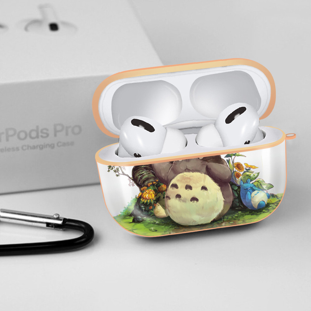 となりのトトロ 草壁メイ 草壁サツキ My Neighbor Totoro Satsuki Kusakabe Mei Kusakabe 【AirPods Pro用】ハードシェル保護ケース｜耐衝撃・防指紋・カラビナ付き商品仕様