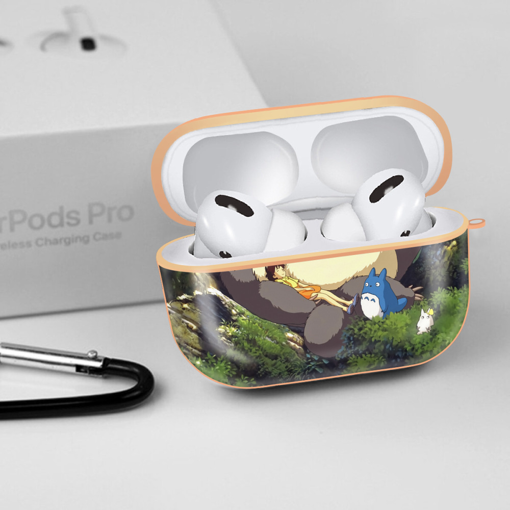 となりのトトロ 草壁メイ 草壁サツキ My Neighbor Totoro Satsuki Kusakabe Mei Kusakabe 【AirPods Pro用】ハードシェル保護ケース｜耐衝撃・防指紋・カラビナ付き商品仕様