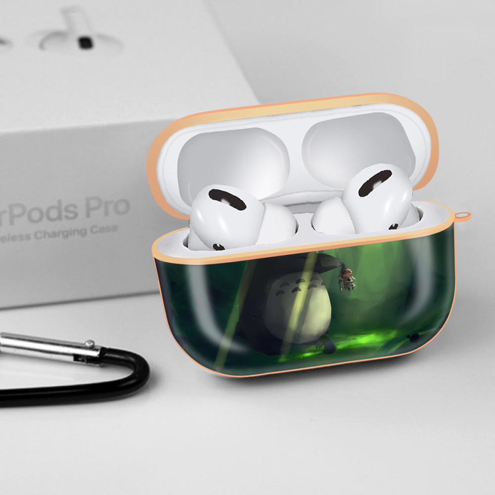 となりのトトロ 草壁メイ 草壁サツキ My Neighbor Totoro Satsuki Kusakabe Mei Kusakabe 【AirPods Pro用】ハードシェル保護ケース｜耐衝撃・防指紋・カラビナ付き商品仕様