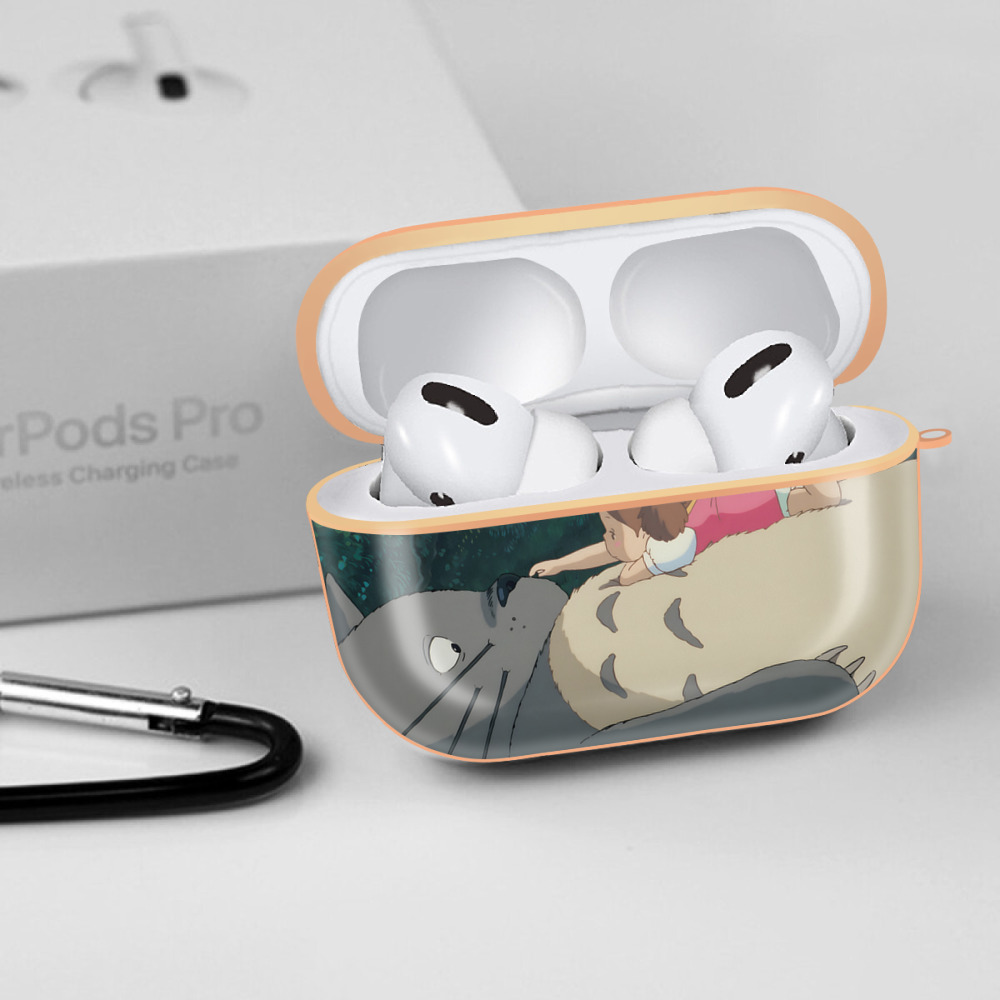 となりのトトロ 草壁メイ 草壁サツキ My Neighbor Totoro Satsuki Kusakabe Mei Kusakabe 【AirPods Pro用】ハードシェル保護ケース｜耐衝撃・防指紋・カラビナ付き商品仕様
