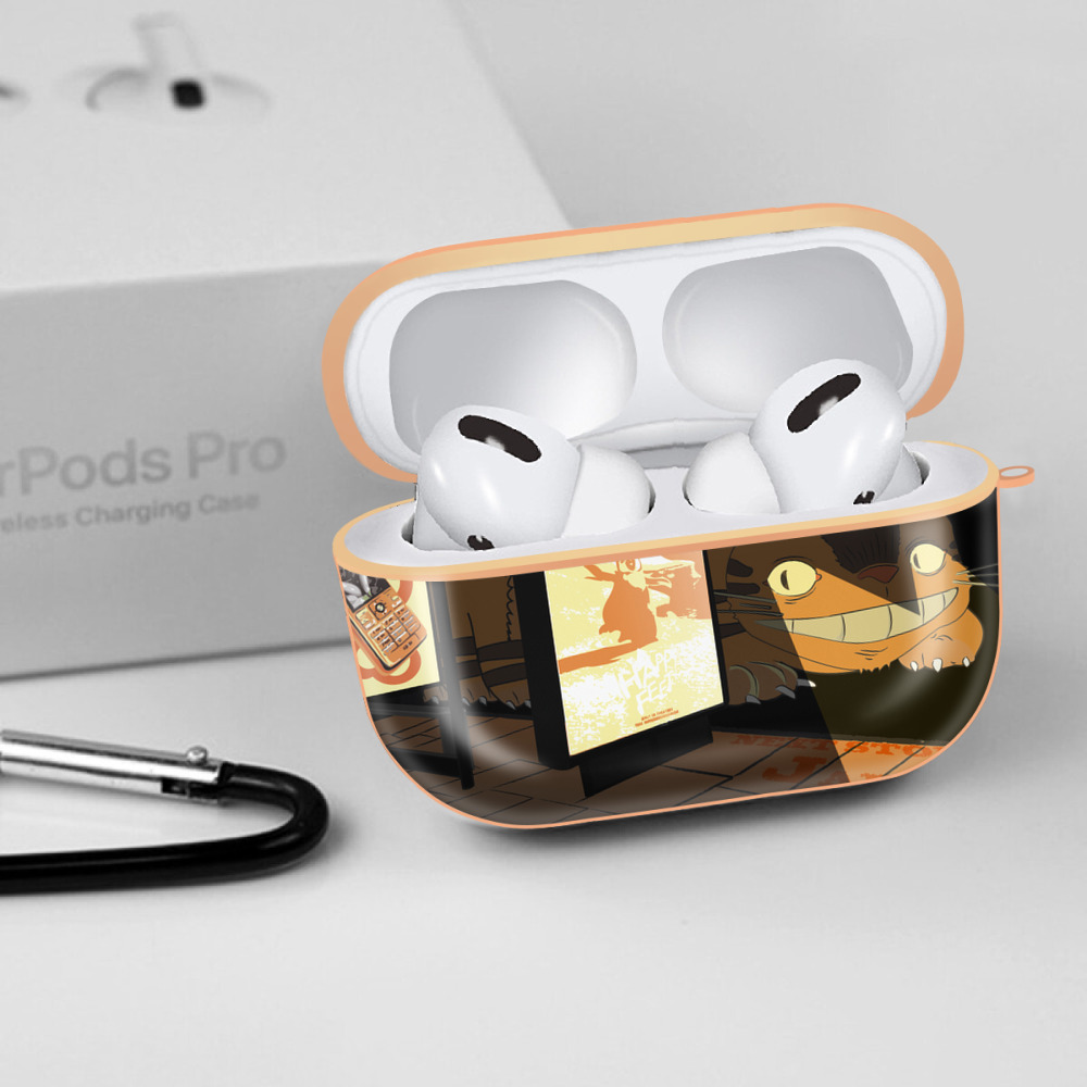 となりのトトロ 草壁メイ 草壁サツキ My Neighbor Totoro Satsuki Kusakabe Mei Kusakabe 【AirPods Pro用】ハードシェル保護ケース｜耐衝撃・防指紋・カラビナ付き商品仕様