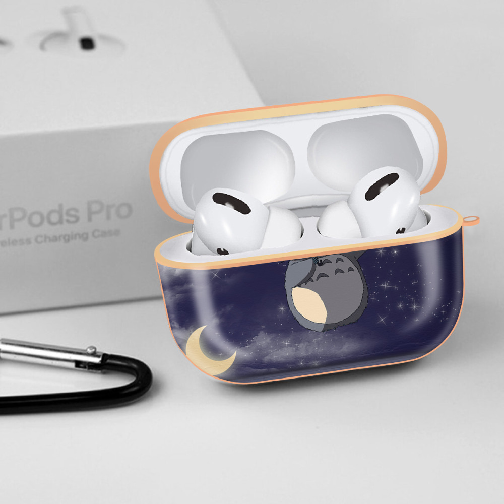 となりのトトロ 草壁メイ 草壁サツキ My Neighbor Totoro Satsuki Kusakabe Mei Kusakabe 【AirPods Pro用】ハードシェル保護ケース｜耐衝撃・防指紋・カラビナ付き商品仕様