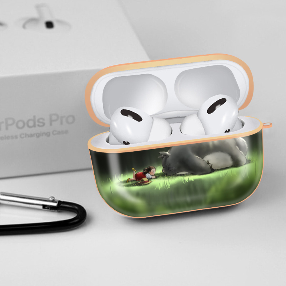 となりのトトロ 草壁メイ 草壁サツキ My Neighbor Totoro Satsuki Kusakabe Mei Kusakabe 【AirPods Pro用】ハードシェル保護ケース｜耐衝撃・防指紋・カラビナ付き商品仕様