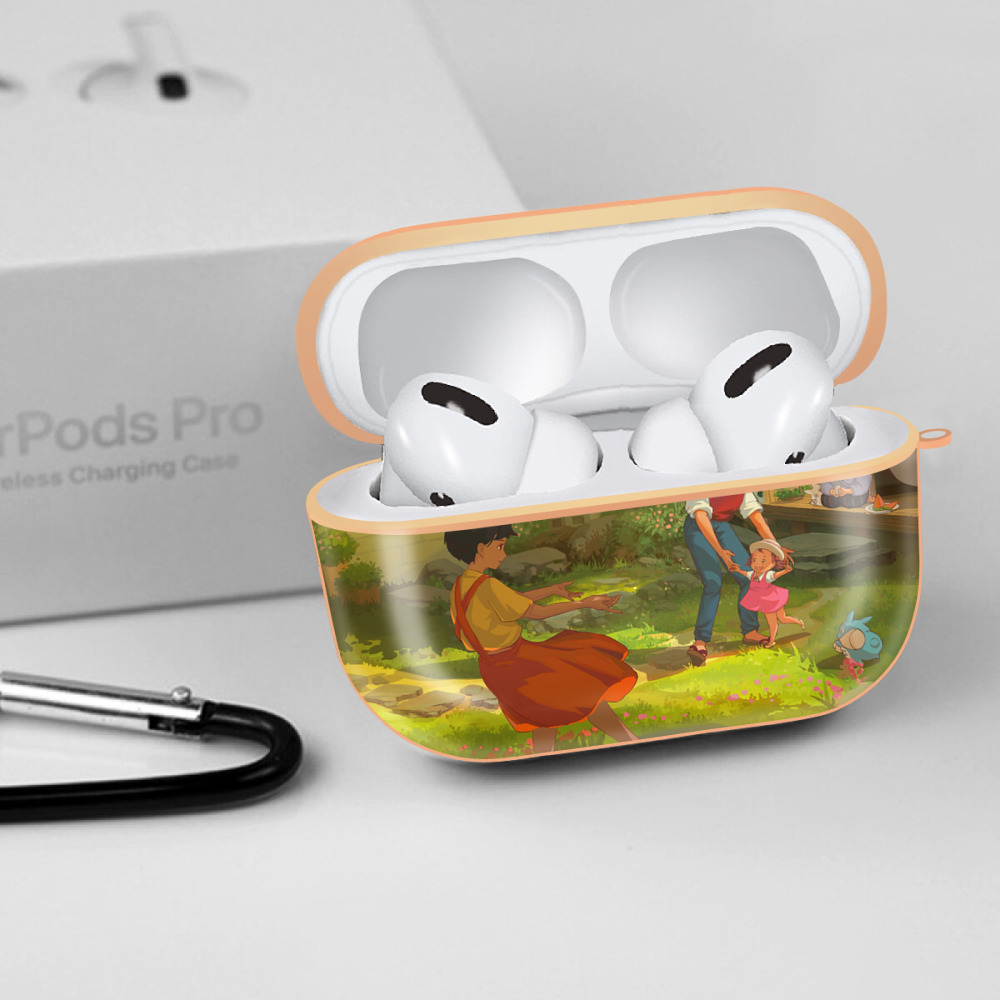 となりのトトロ 草壁メイ 草壁サツキ My Neighbor Totoro Satsuki Kusakabe Mei Kusakabe 【AirPods Pro用】ハードシェル保護ケース｜耐衝撃・防指紋・カラビナ付き商品仕様
