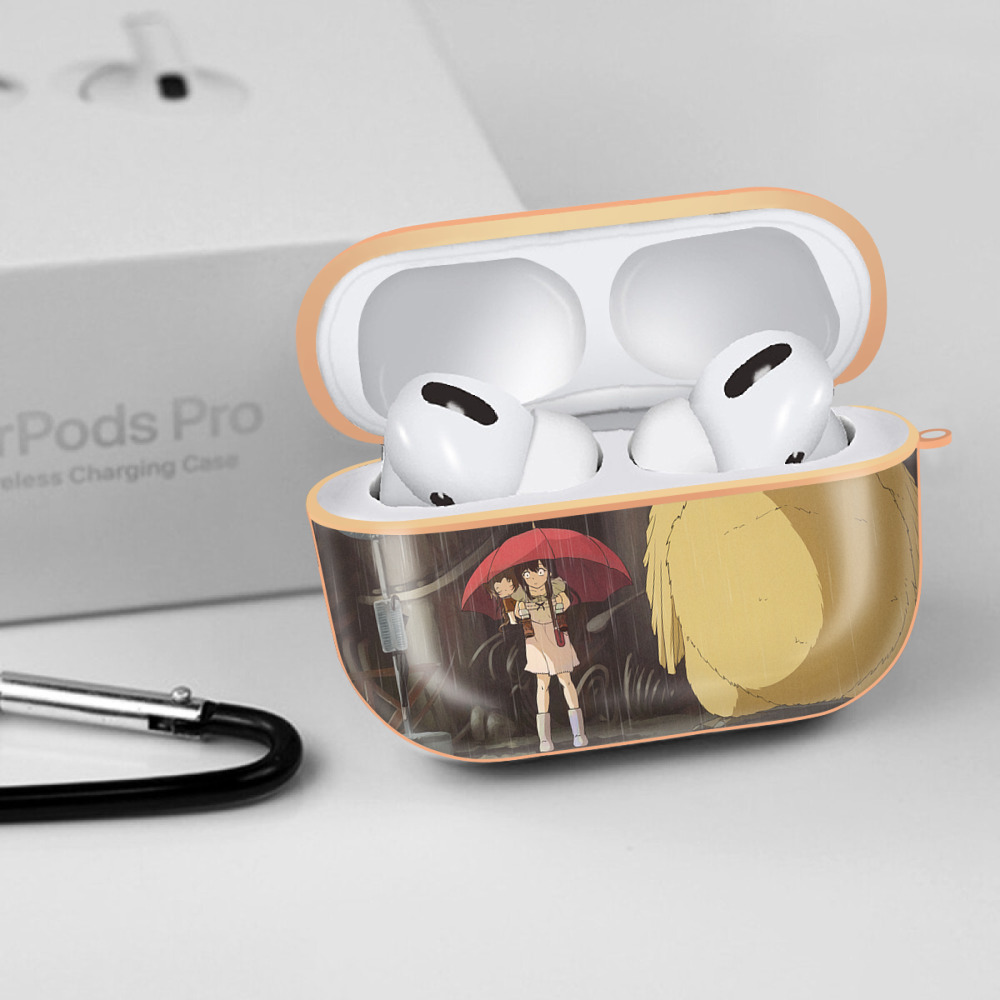 となりのトトロ 草壁メイ 草壁サツキ My Neighbor Totoro Satsuki Kusakabe Mei Kusakabe 【AirPods Pro用】ハードシェル保護ケース｜耐衝撃・防指紋・カラビナ付き商品仕様