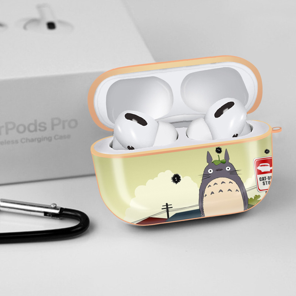となりのトトロ 草壁メイ 草壁サツキ My Neighbor Totoro Satsuki Kusakabe Mei Kusakabe 【AirPods Pro用】ハードシェル保護ケース｜耐衝撃・防指紋・カラビナ付き商品仕様