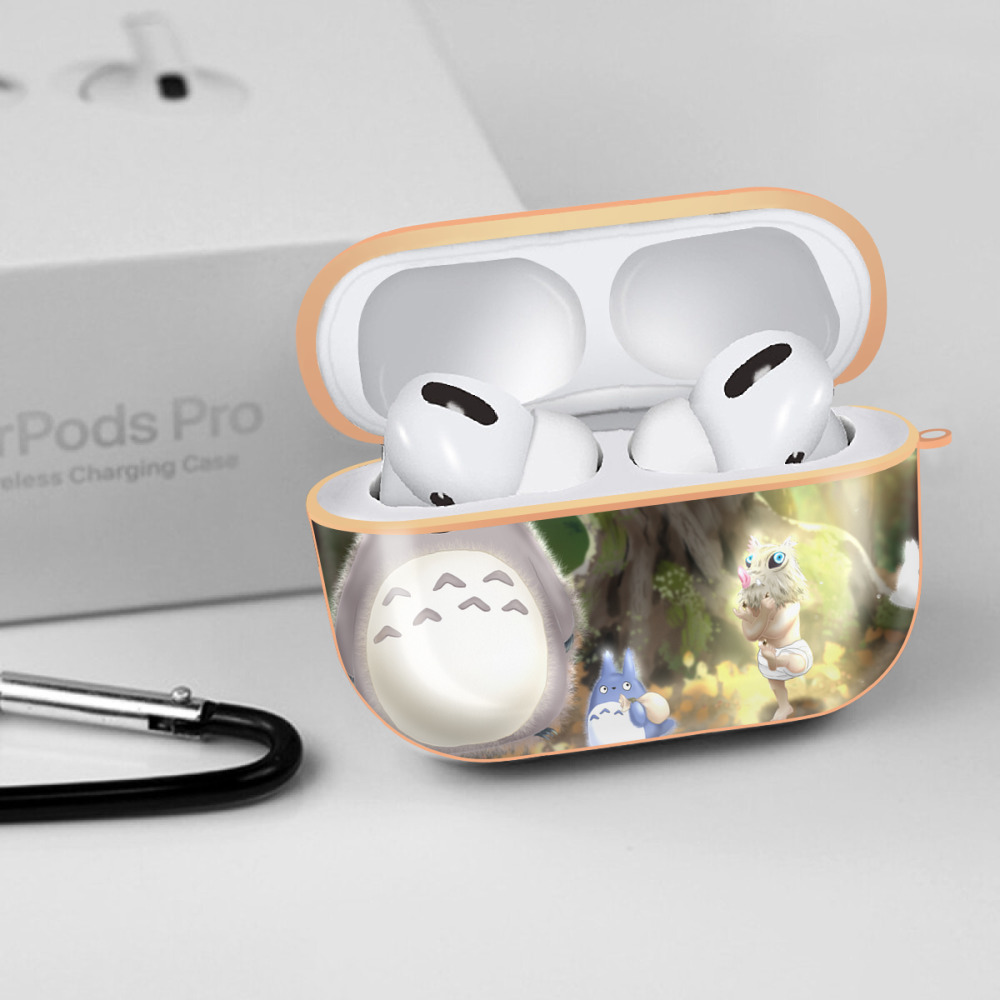 となりのトトロ 草壁メイ 草壁サツキ My Neighbor Totoro Satsuki Kusakabe Mei Kusakabe 【AirPods Pro用】ハードシェル保護ケース｜耐衝撃・防指紋・カラビナ付き商品仕様