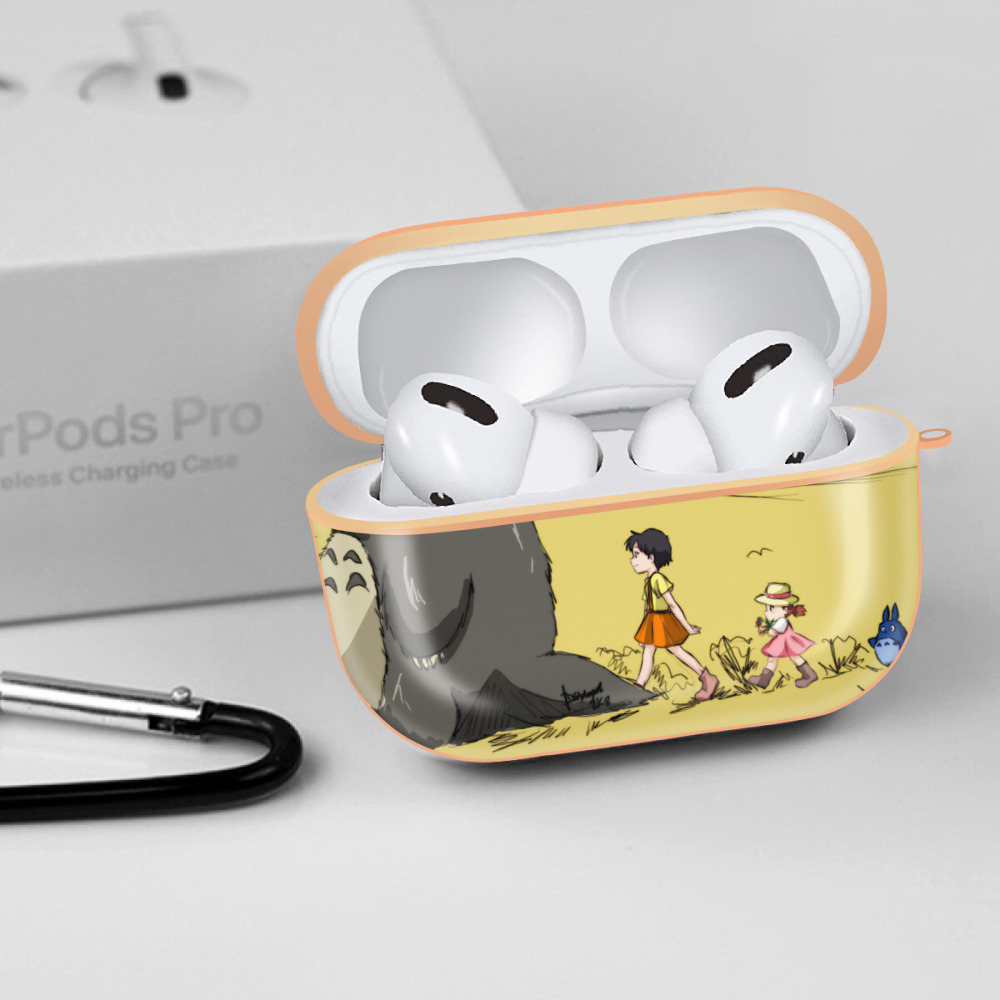 となりのトトロ 草壁メイ 草壁サツキ My Neighbor Totoro Satsuki Kusakabe Mei Kusakabe 【AirPods Pro用】ハードシェル保護ケース｜耐衝撃・防指紋・カラビナ付き商品仕様