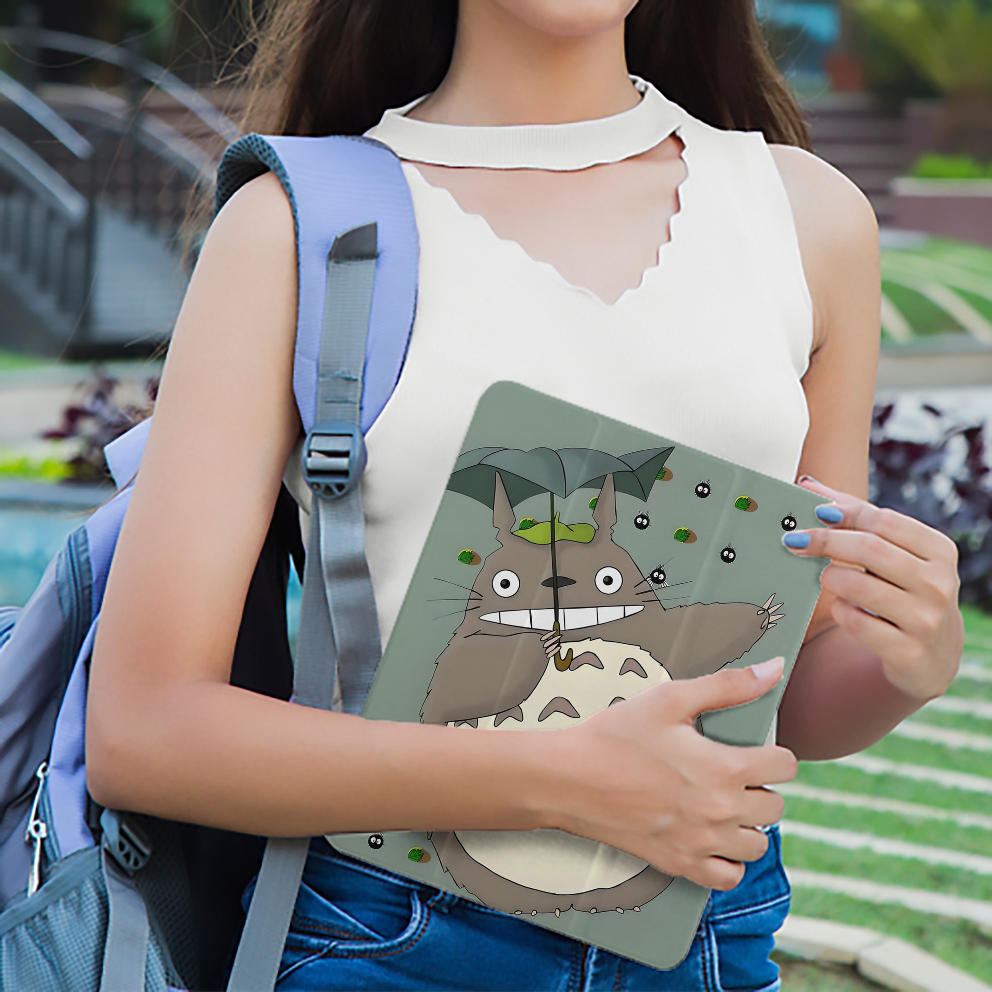 となりのトトロ 草壁メイ 草壁サツキ My Neighbor Totoro Satsuki Kusakabe Mei Kusakabe IPad ケース ペン収納付き 三つ折りスタンド PUレザー×シリコン 対応機種9.5/10.5/10.9インチ