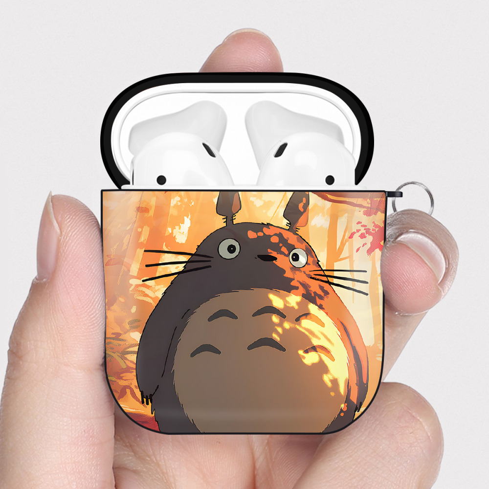 （画像用） となりのトトロ 草壁メイ 草壁サツキ My Neighbor Totoro Satsuki Kusakabe Mei Kusakabe AirPods 第2世代保護ケース ハードシェル ブラック 耐衝撃・防指紋・カラビナ付き
