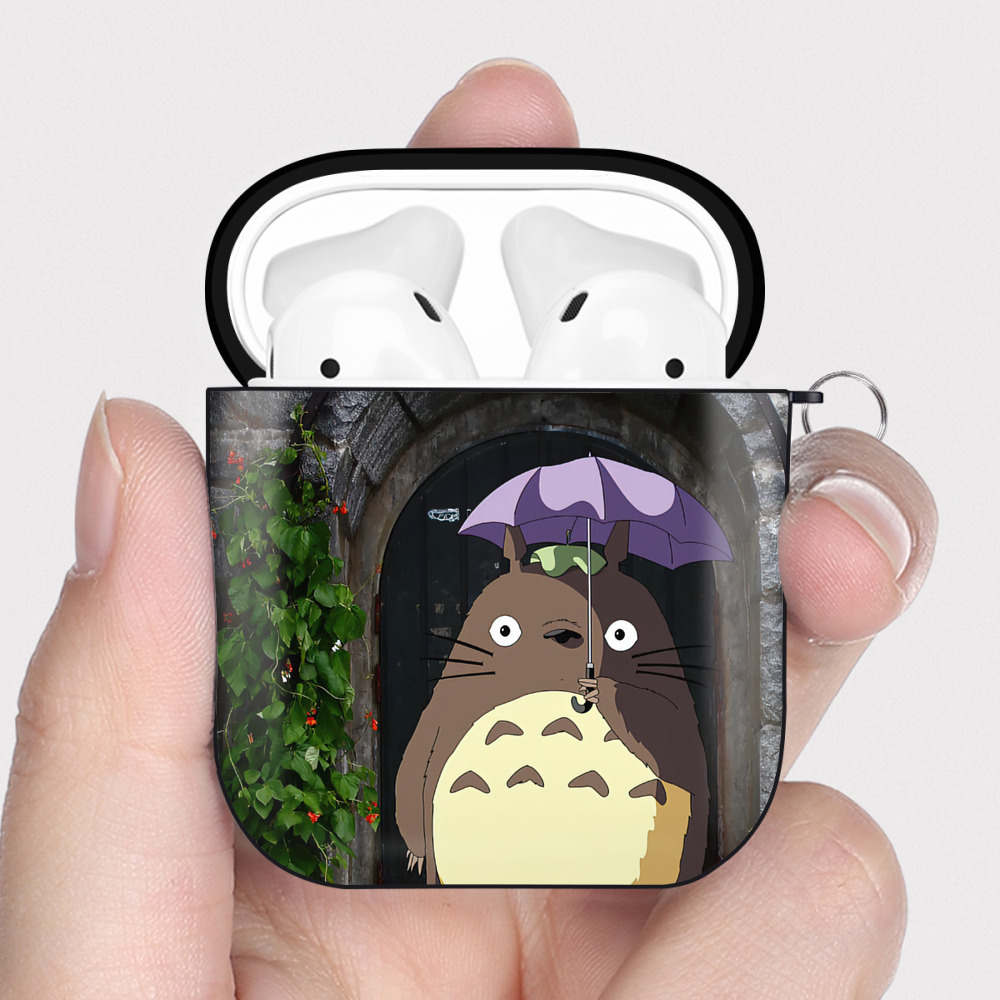 （画像用） となりのトトロ 草壁メイ 草壁サツキ My Neighbor Totoro Satsuki Kusakabe Mei Kusakabe AirPods 第2世代保護ケース ハードシェル ブラック 耐衝撃・防指紋・カラビナ付き