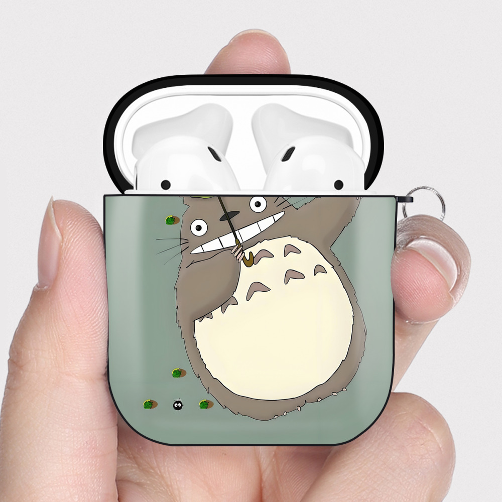 （画像用） となりのトトロ 草壁メイ 草壁サツキ My Neighbor Totoro Satsuki Kusakabe Mei Kusakabe AirPods 第2世代保護ケース ハードシェル ブラック 耐衝撃・防指紋・カラビナ付き
