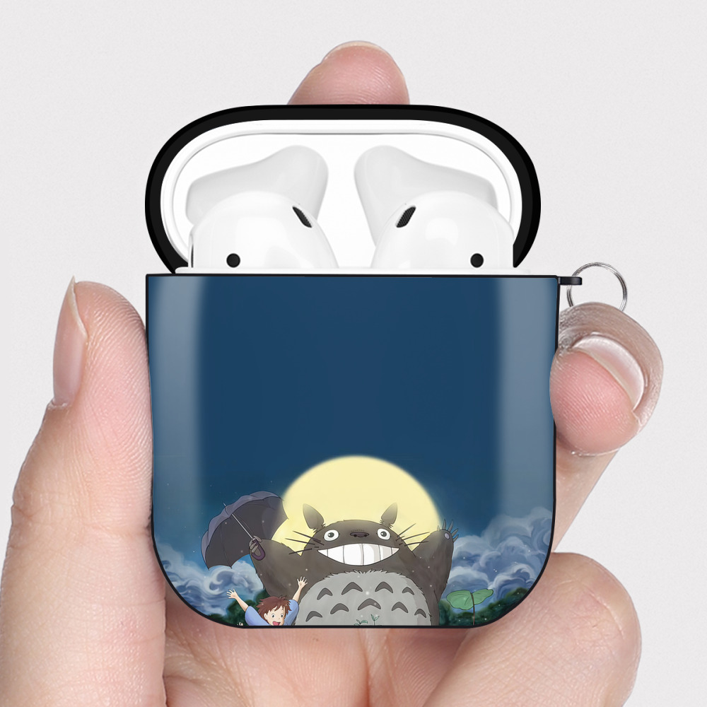 （画像用） となりのトトロ 草壁メイ 草壁サツキ My Neighbor Totoro Satsuki Kusakabe Mei Kusakabe AirPods 第2世代保護ケース ハードシェル ブラック 耐衝撃・防指紋・カラビナ付き