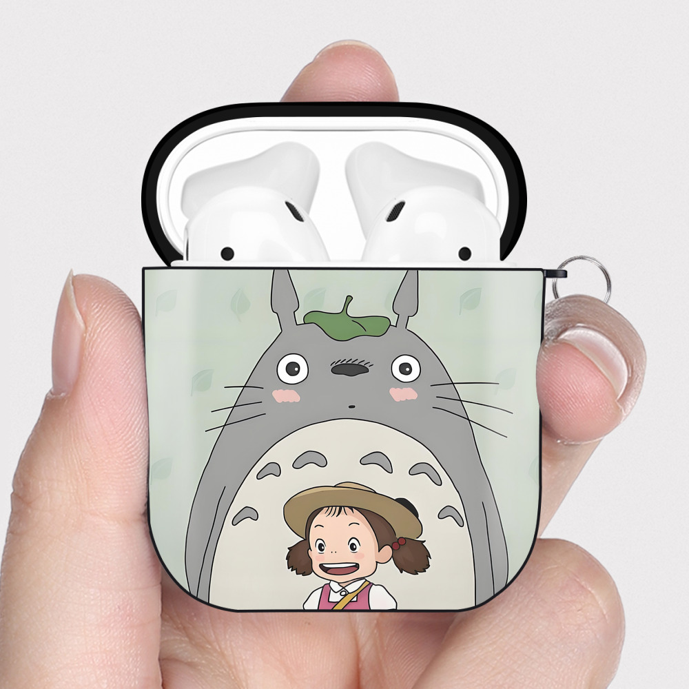 （画像用） となりのトトロ 草壁メイ 草壁サツキ My Neighbor Totoro Satsuki Kusakabe Mei Kusakabe AirPods 第2世代保護ケース ハードシェル ブラック 耐衝撃・防指紋・カラビナ付き
