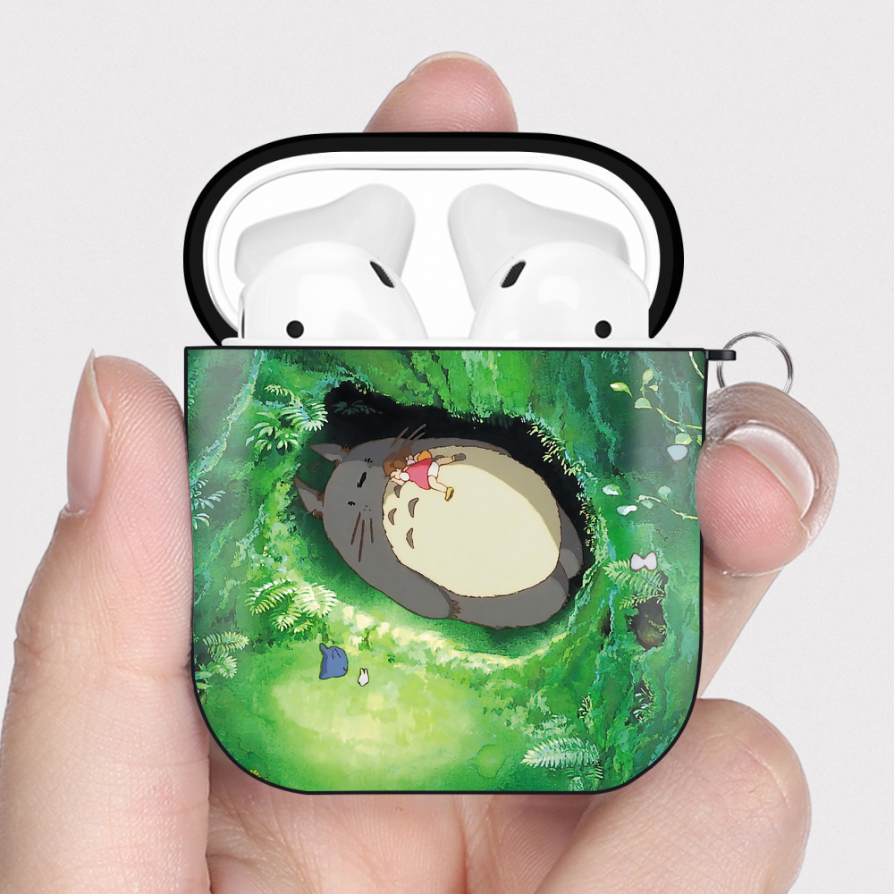 （画像用） となりのトトロ 草壁メイ 草壁サツキ My Neighbor Totoro Satsuki Kusakabe Mei Kusakabe AirPods 第2世代保護ケース ハードシェル ブラック 耐衝撃・防指紋・カラビナ付き