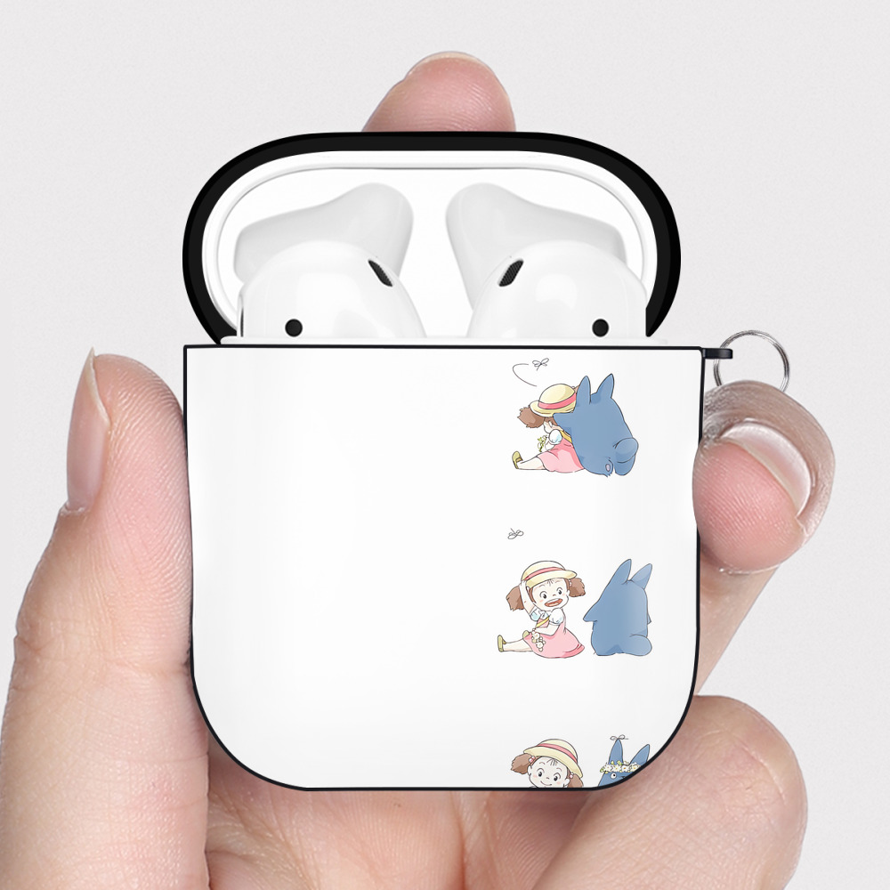 （画像用） となりのトトロ 草壁メイ 草壁サツキ My Neighbor Totoro Satsuki Kusakabe Mei Kusakabe AirPods 第2世代保護ケース ハードシェル ブラック 耐衝撃・防指紋・カラビナ付き