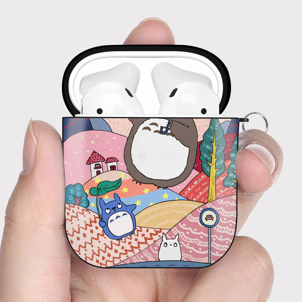 （画像用） となりのトトロ 草壁メイ 草壁サツキ My Neighbor Totoro Satsuki Kusakabe Mei Kusakabe AirPods 第2世代保護ケース ハードシェル ブラック 耐衝撃・防指紋・カラビナ付き