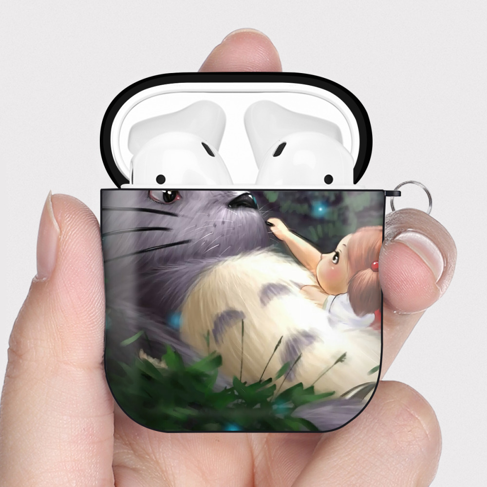 （画像用） となりのトトロ 草壁メイ 草壁サツキ My Neighbor Totoro Satsuki Kusakabe Mei Kusakabe AirPods 第2世代保護ケース ハードシェル ブラック 耐衝撃・防指紋・カラビナ付き