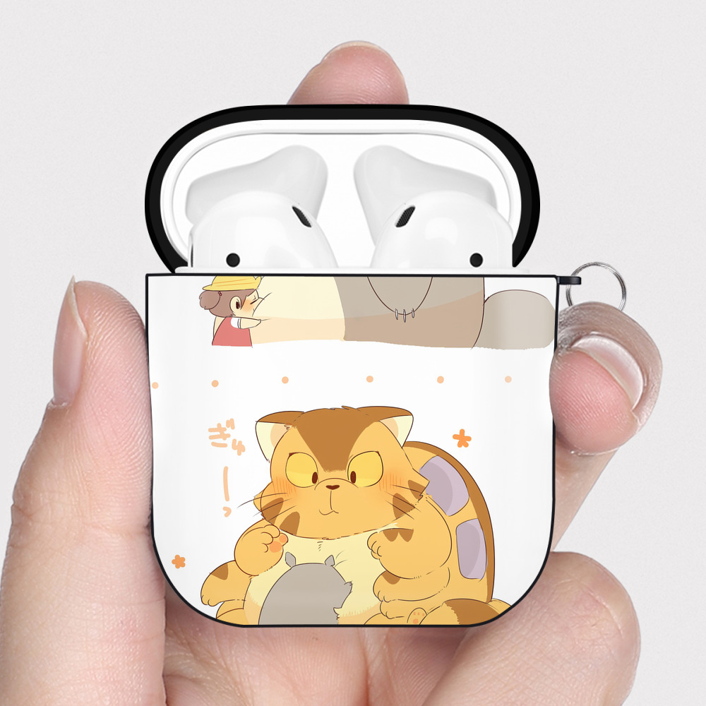 （画像用） となりのトトロ 草壁メイ 草壁サツキ My Neighbor Totoro Satsuki Kusakabe Mei Kusakabe AirPods 第2世代保護ケース ハードシェル ブラック 耐衝撃・防指紋・カラビナ付き