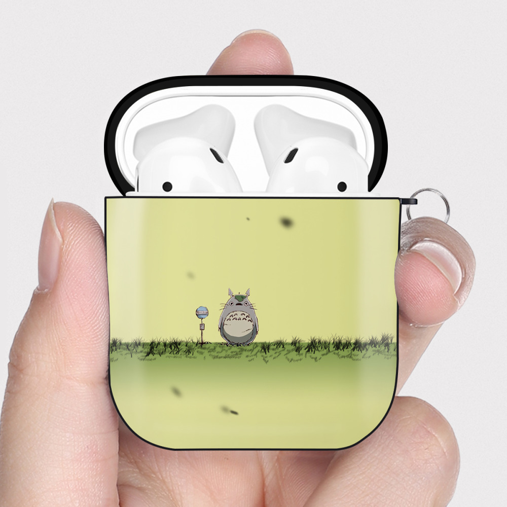 （画像用） となりのトトロ 草壁メイ 草壁サツキ My Neighbor Totoro Satsuki Kusakabe Mei Kusakabe AirPods 第2世代保護ケース ハードシェル ブラック 耐衝撃・防指紋・カラビナ付き
