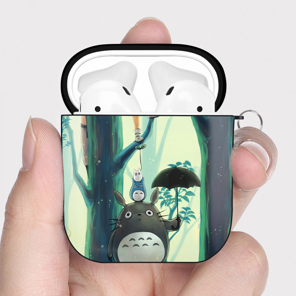 （画像用） となりのトトロ 草壁メイ 草壁サツキ My Neighbor Totoro Satsuki Kusakabe Mei Kusakabe AirPods 第2世代保護ケース ハードシェル ブラック 耐衝撃・防指紋・カラビナ付き