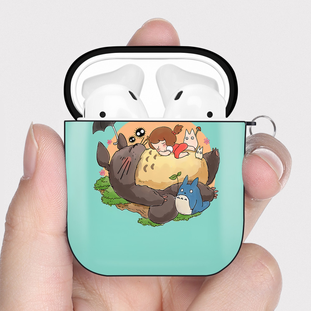 （画像用） となりのトトロ 草壁メイ 草壁サツキ My Neighbor Totoro Satsuki Kusakabe Mei Kusakabe AirPods 第2世代保護ケース ハードシェル ブラック 耐衝撃・防指紋・カラビナ付き