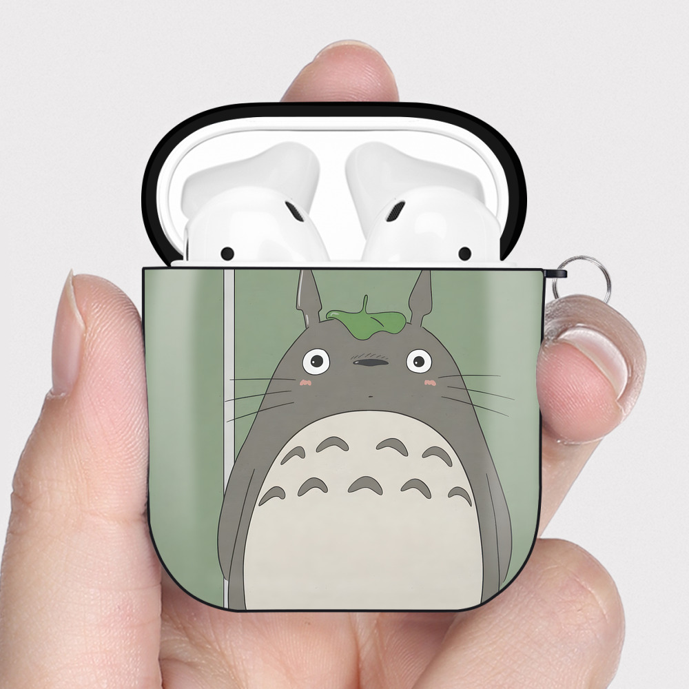（画像用） となりのトトロ 草壁メイ 草壁サツキ My Neighbor Totoro Satsuki Kusakabe Mei Kusakabe AirPods 第2世代保護ケース ハードシェル ブラック 耐衝撃・防指紋・カラビナ付き