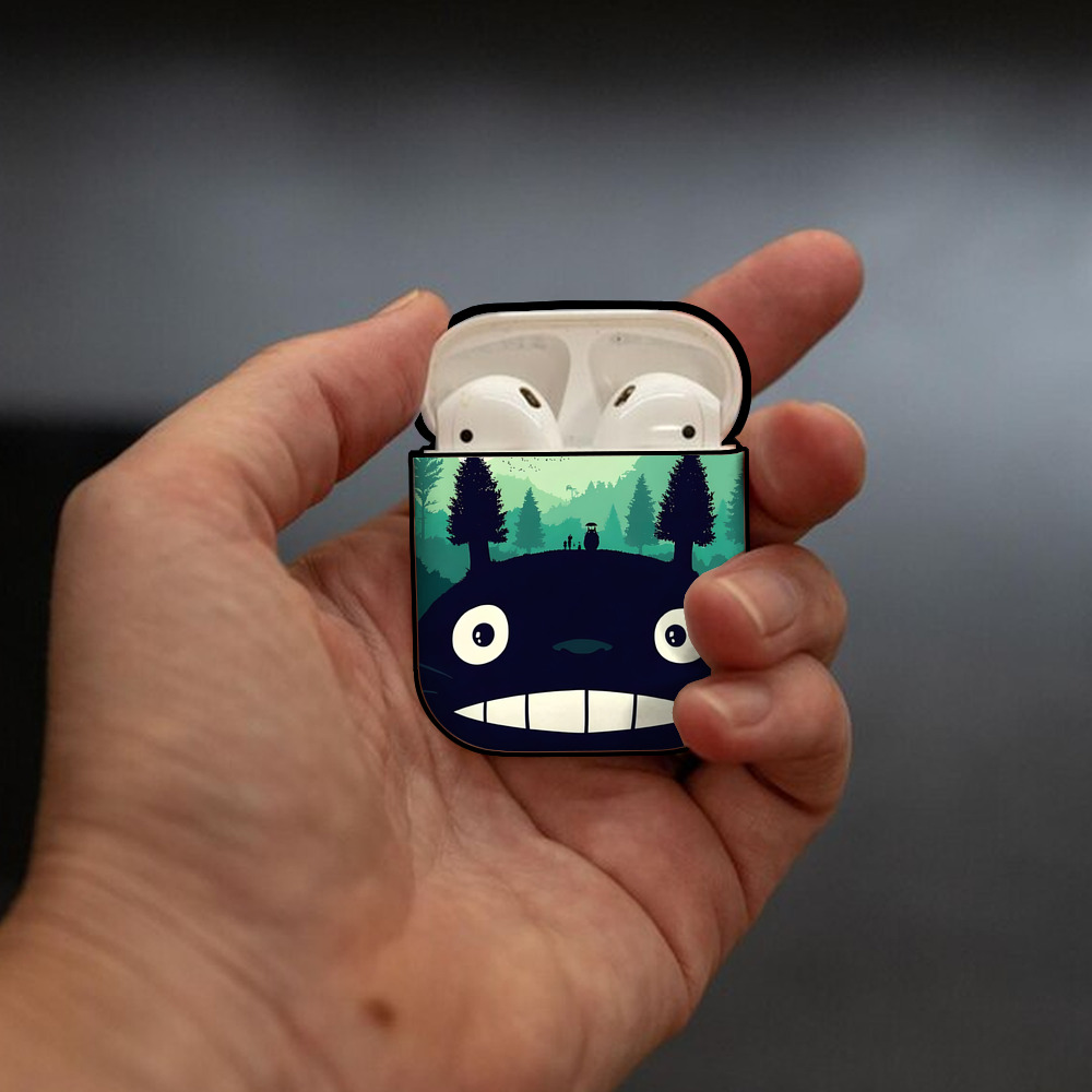 となりのトトロ 草壁メイ 草壁サツキ My Neighbor Totoro Satsuki Kusakabe Mei Kusakabe AirPods 第2世代保護ケース ハードシェル ブラック 耐衝撃・防指紋・カラビナ付き