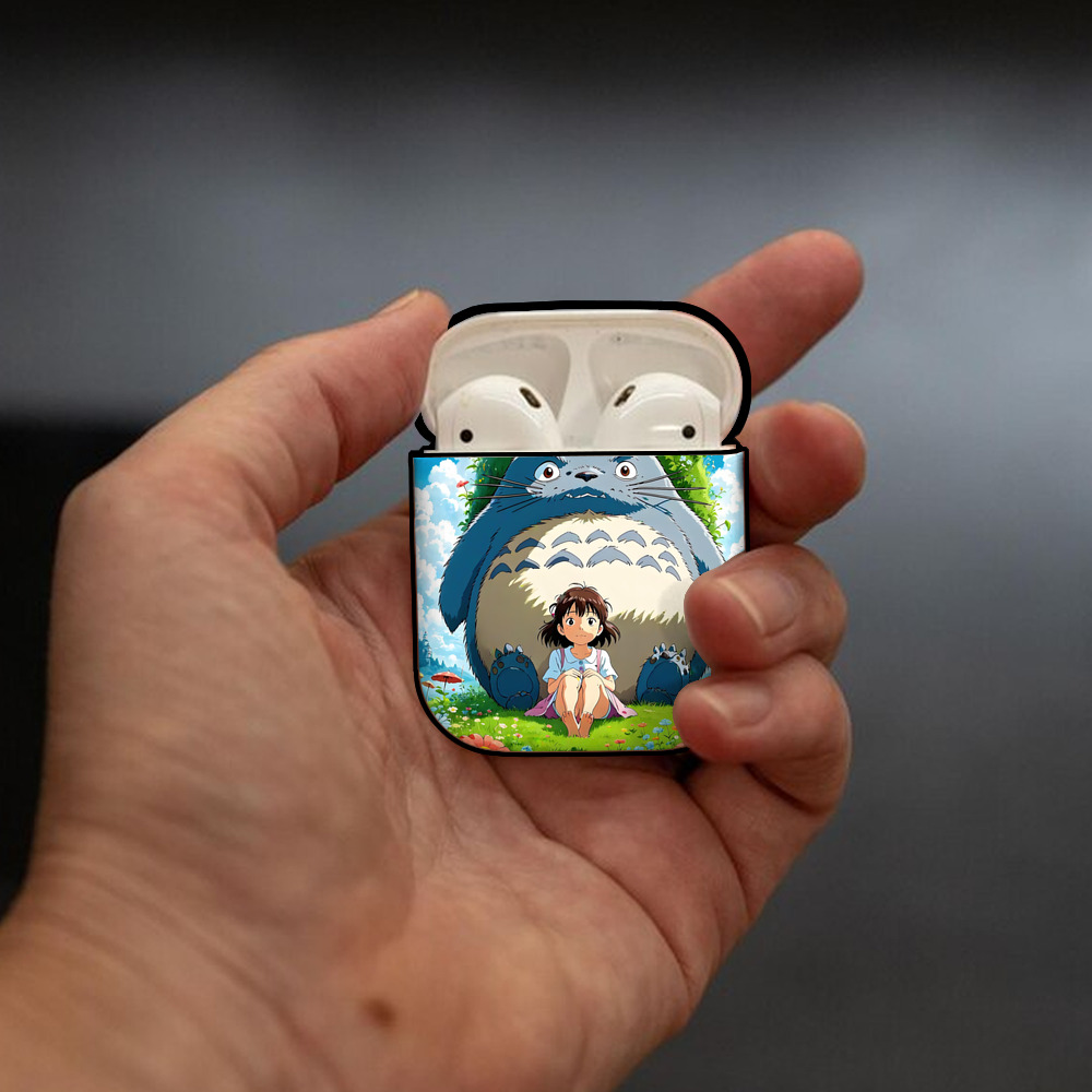 となりのトトロ 草壁メイ 草壁サツキ My Neighbor Totoro Satsuki Kusakabe Mei Kusakabe AirPods 第2世代保護ケース ハードシェル ブラック 耐衝撃・防指紋・カラビナ付き