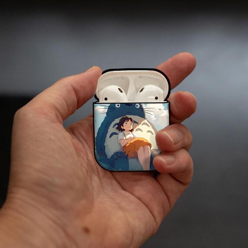 となりのトトロ 草壁メイ 草壁サツキ My Neighbor Totoro Satsuki Kusakabe Mei Kusakabe AirPods 第2世代保護ケース ハードシェル ブラック 耐衝撃・防指紋・カラビナ付き