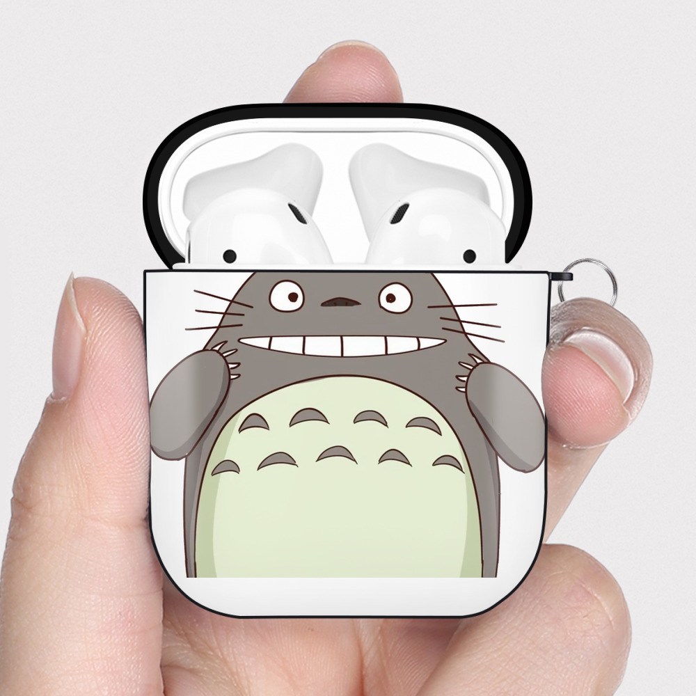 （画像用） となりのトトロ 草壁メイ 草壁サツキ My Neighbor Totoro Satsuki Kusakabe Mei Kusakabe AirPods 第2世代保護ケース ハードシェル ブラック 耐衝撃・防指紋・カラビナ付き