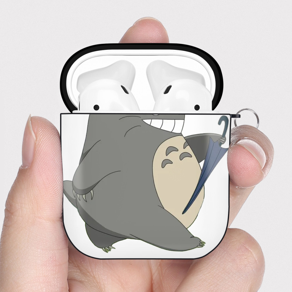 （画像用） となりのトトロ 草壁メイ 草壁サツキ My Neighbor Totoro Satsuki Kusakabe Mei Kusakabe AirPods 第2世代保護ケース ハードシェル ブラック 耐衝撃・防指紋・カラビナ付き