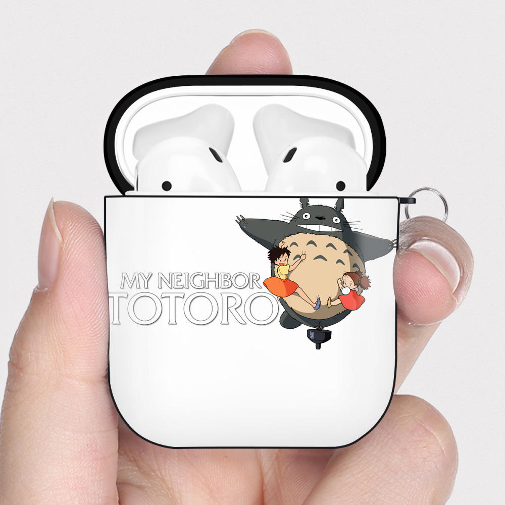 （画像用） となりのトトロ 草壁メイ 草壁サツキ My Neighbor Totoro Satsuki Kusakabe Mei Kusakabe AirPods 第2世代保護ケース ハードシェル ブラック 耐衝撃・防指紋・カラビナ付き