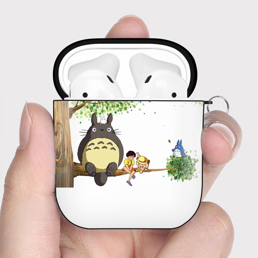 （画像用） となりのトトロ 草壁メイ 草壁サツキ My Neighbor Totoro Satsuki Kusakabe Mei Kusakabe AirPods 第2世代保護ケース ハードシェル ブラック 耐衝撃・防指紋・カラビナ付き