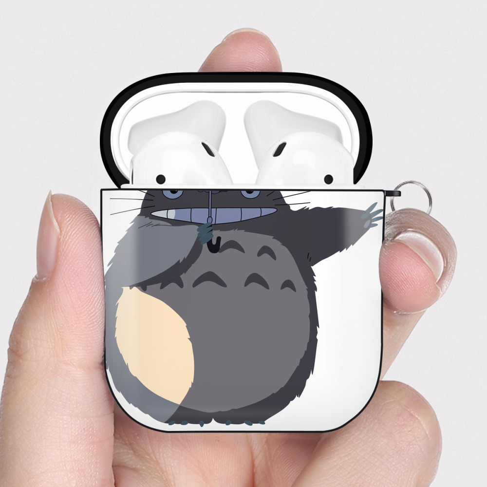 （画像用） となりのトトロ 草壁メイ 草壁サツキ My Neighbor Totoro Satsuki Kusakabe Mei Kusakabe AirPods 第2世代保護ケース ハードシェル ブラック 耐衝撃・防指紋・カラビナ付き