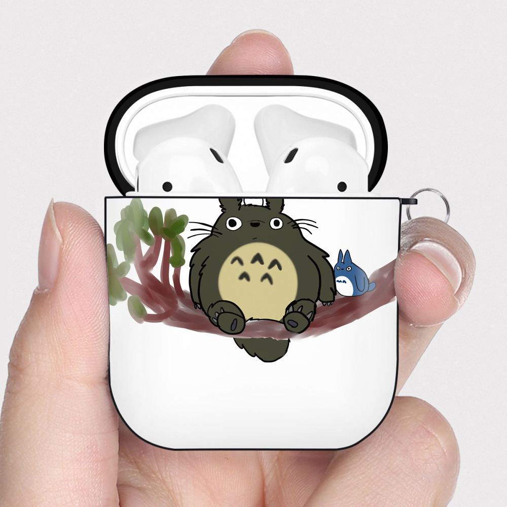 （画像用） となりのトトロ 草壁メイ 草壁サツキ My Neighbor Totoro Satsuki Kusakabe Mei Kusakabe AirPods 第2世代保護ケース ハードシェル ブラック 耐衝撃・防指紋・カラビナ付き