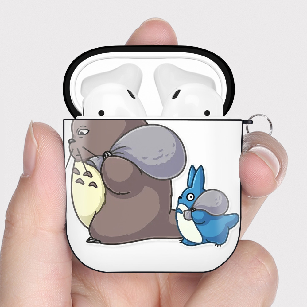 （画像用） となりのトトロ 草壁メイ 草壁サツキ My Neighbor Totoro Satsuki Kusakabe Mei Kusakabe AirPods 第2世代保護ケース ハードシェル ブラック 耐衝撃・防指紋・カラビナ付き