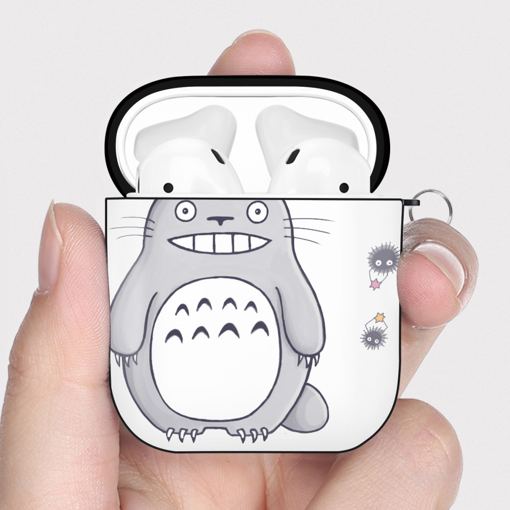 （画像用） となりのトトロ 草壁メイ 草壁サツキ My Neighbor Totoro Satsuki Kusakabe Mei Kusakabe AirPods 第2世代保護ケース ハードシェル ブラック 耐衝撃・防指紋・カラビナ付き