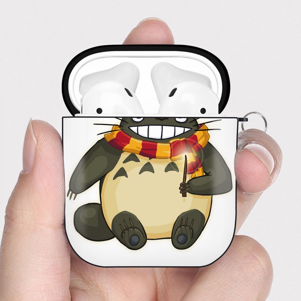 （画像用） となりのトトロ 草壁メイ 草壁サツキ My Neighbor Totoro Satsuki Kusakabe Mei Kusakabe AirPods 第2世代保護ケース ハードシェル ブラック 耐衝撃・防指紋・カラビナ付き